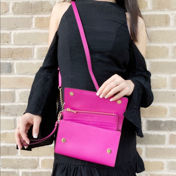 ‼️SALE‼️Michael kors crossbody +free clutch insert - Picture 2 of 6